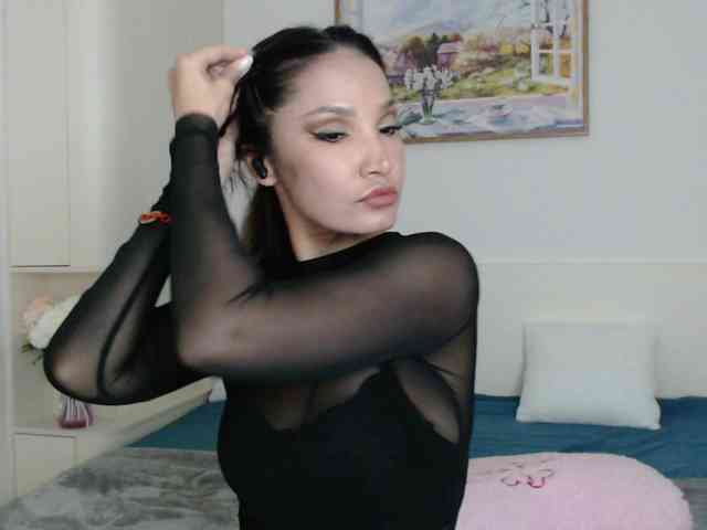 Ohmy-Linda webcam