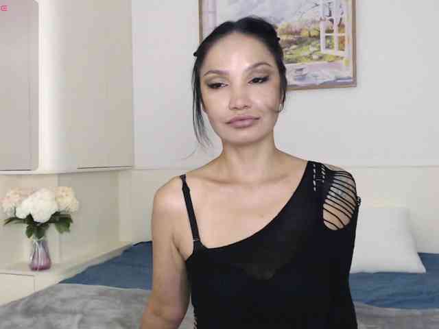 Ohmy-Linda webcam