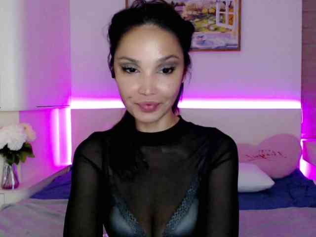 Ohmy-Linda webcam