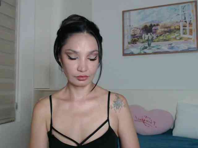 Ohmy-Linda webcam