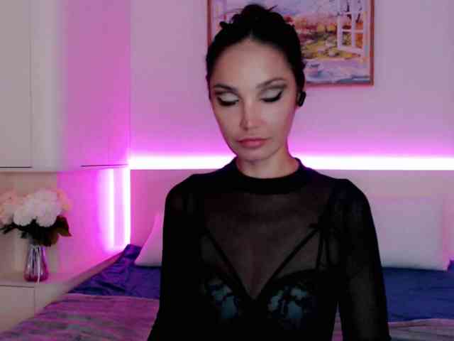Ohmy-Linda webcam
