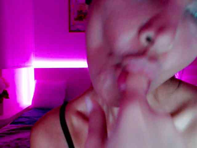 Ohmy-Linda webcam