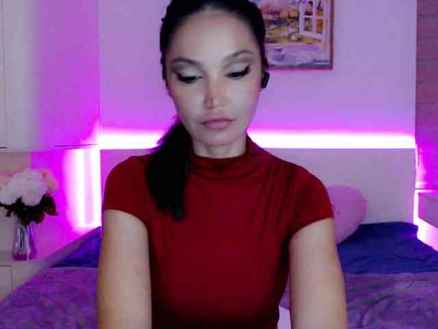Ohmy-Linda webcam