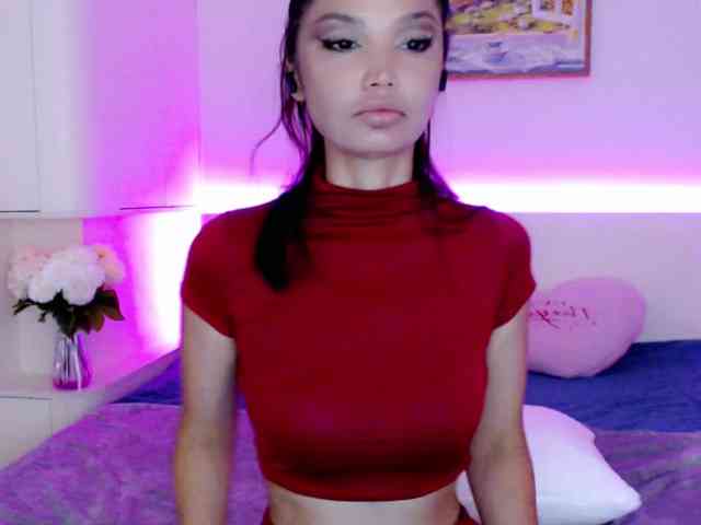 Ohmy-Linda webcam