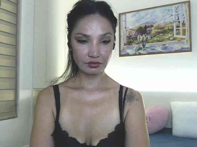 Ohmy-Linda webcam