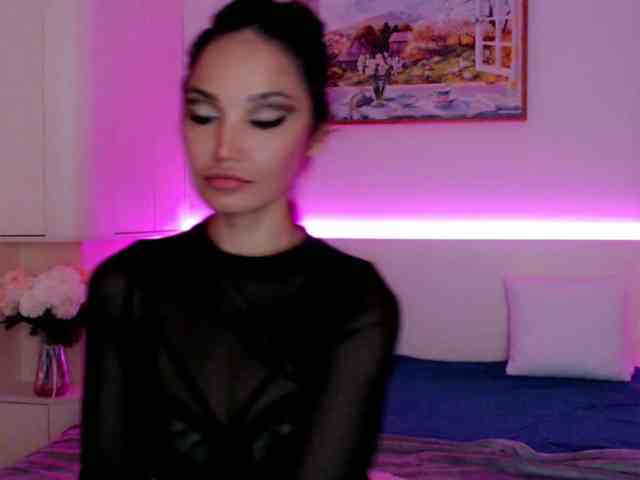 Ohmy-Linda webcam
