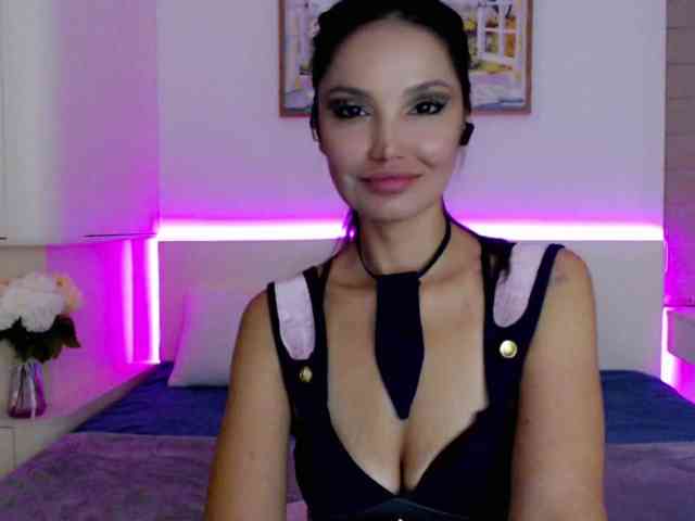 Ohmy-Linda webcam