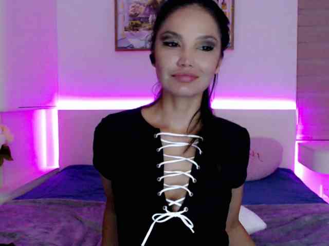 Ohmy-Linda webcam