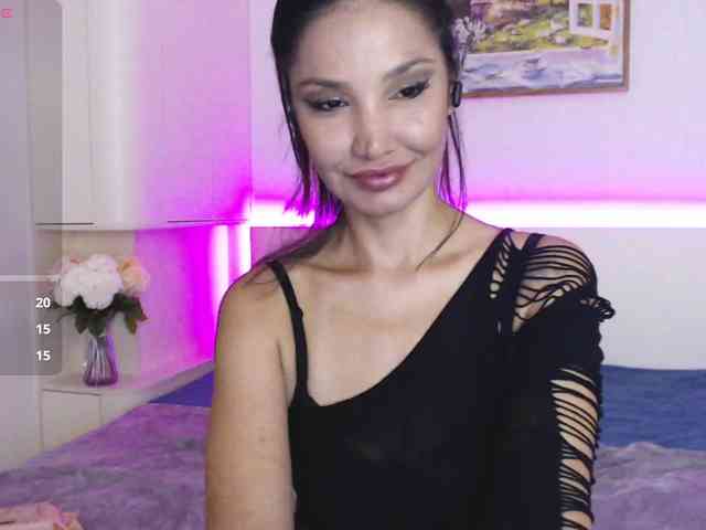 Ohmy-Linda webcam