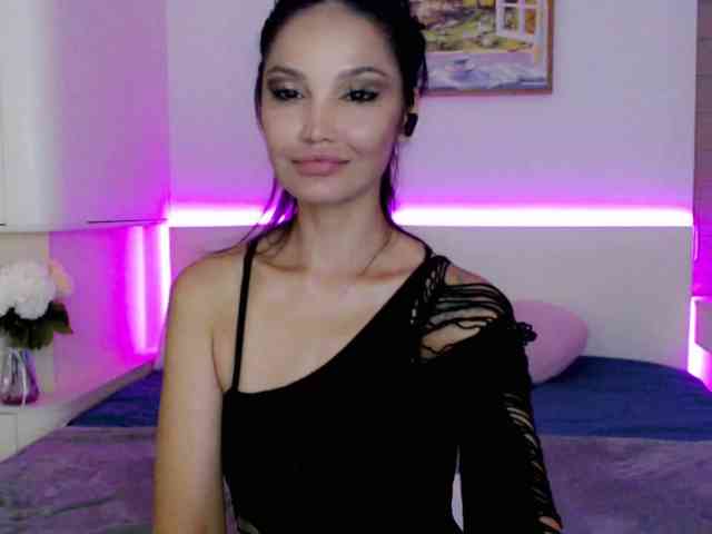 Ohmy-Linda webcam