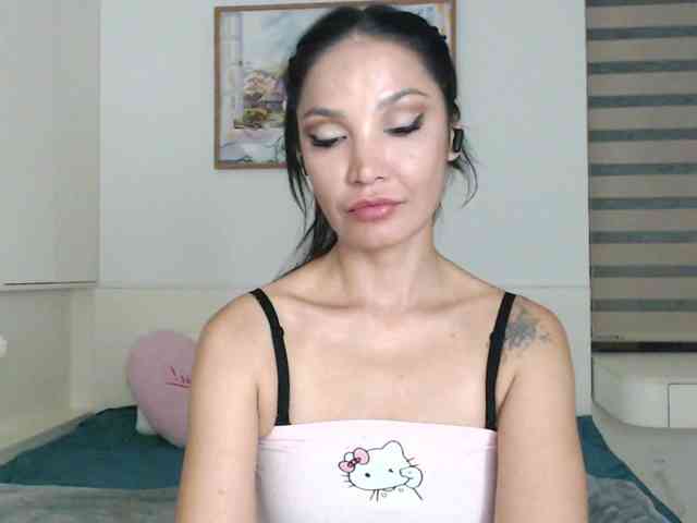 Ohmy-Linda webcam