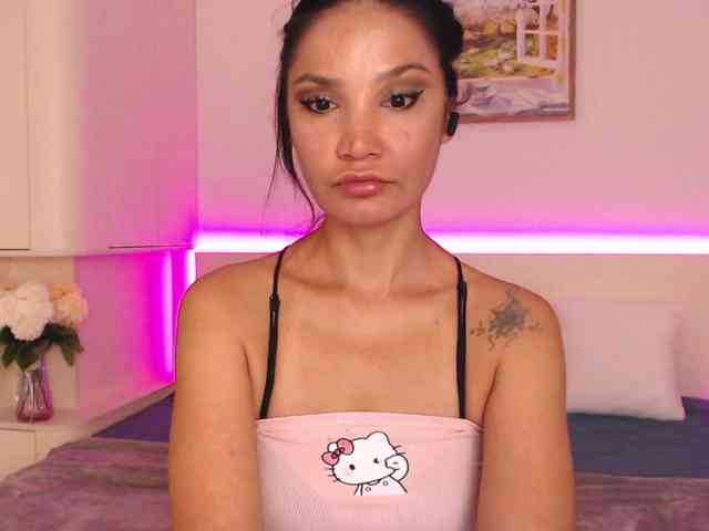 Ohmy-Linda webcam