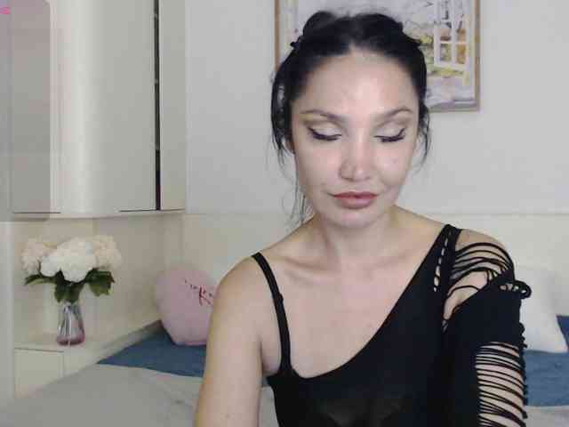 Ohmy-Linda webcam