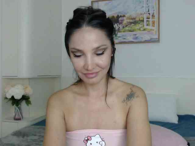 Ohmy-Linda webcam