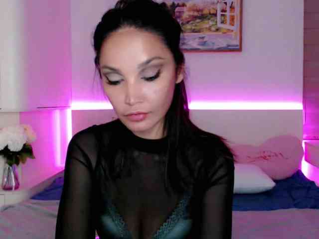 Ohmy-Linda webcam