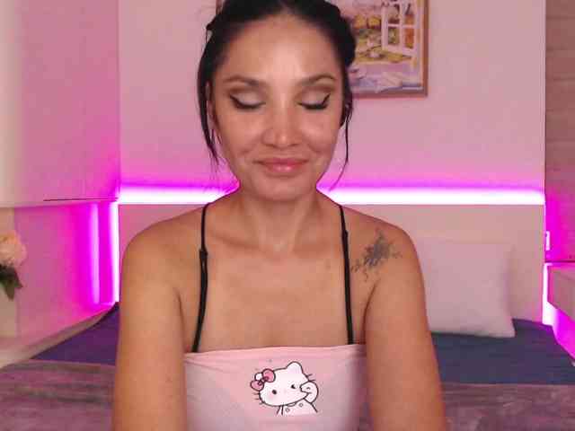 Ohmy-Linda webcam