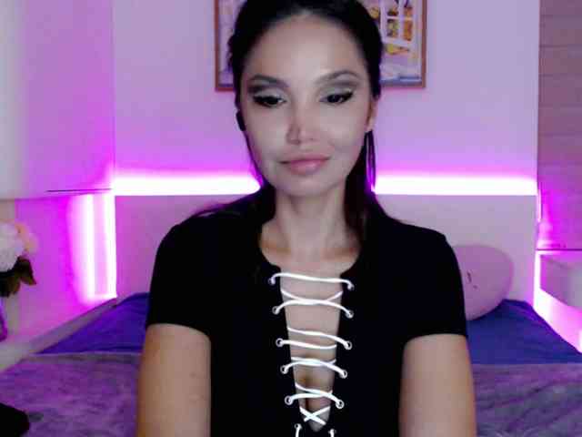 Ohmy-Linda webcam