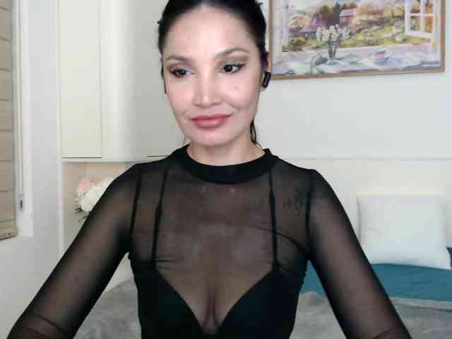 Ohmy-Linda webcam
