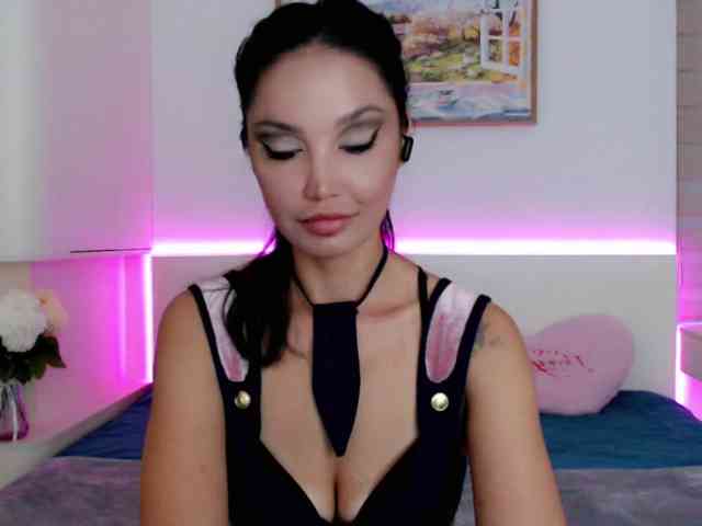Ohmy-Linda webcam