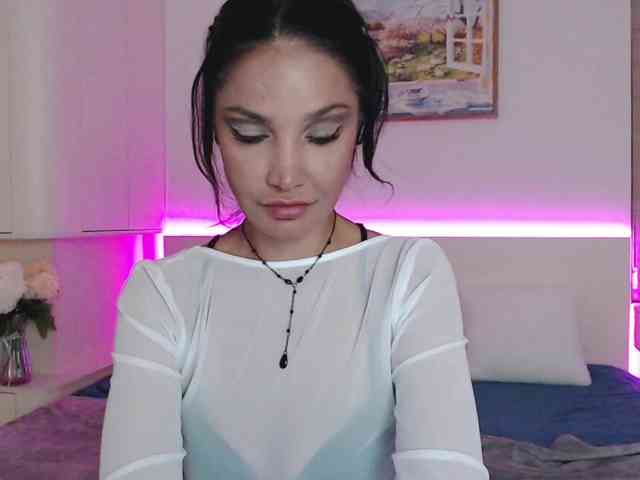 Ohmy-Linda webcam