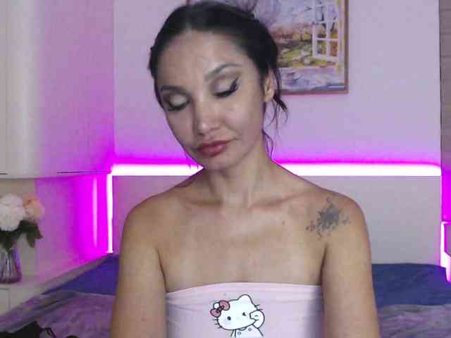 Ohmy-Linda webcam