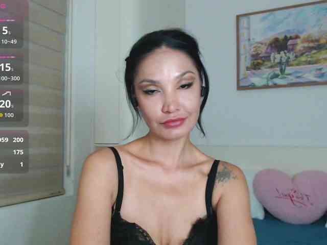 Ohmy-Linda webcam