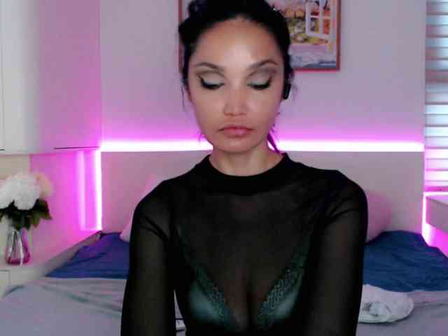 Ohmy-Linda webcam