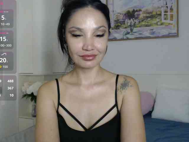 Ohmy-Linda webcam