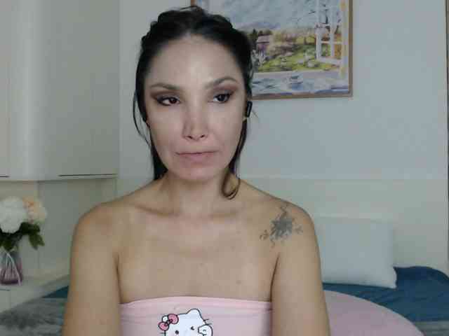Ohmy-Linda webcam