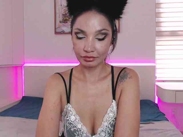 Ohmy-Linda webcam