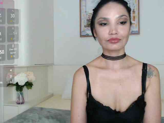 Ohmy-Linda webcam