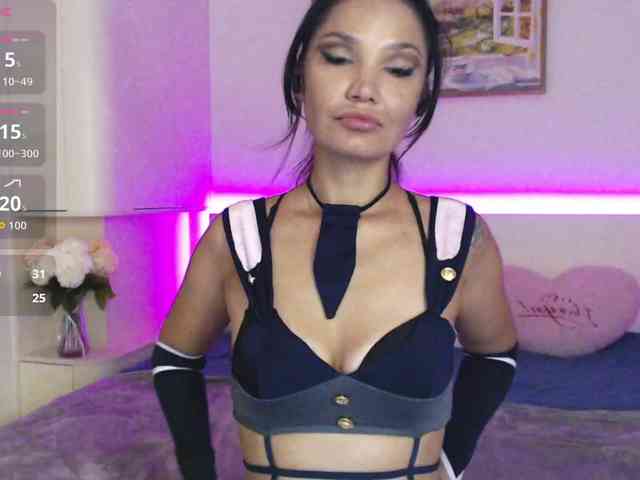 Ohmy-Linda webcam