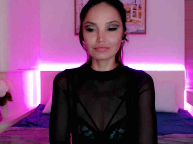 Ohmy-Linda webcam