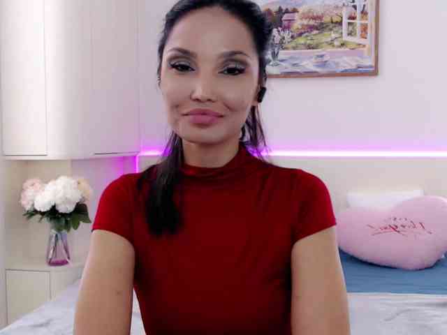 Ohmy-Linda webcam