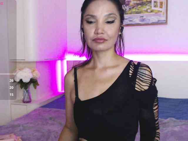 Ohmy-Linda webcam