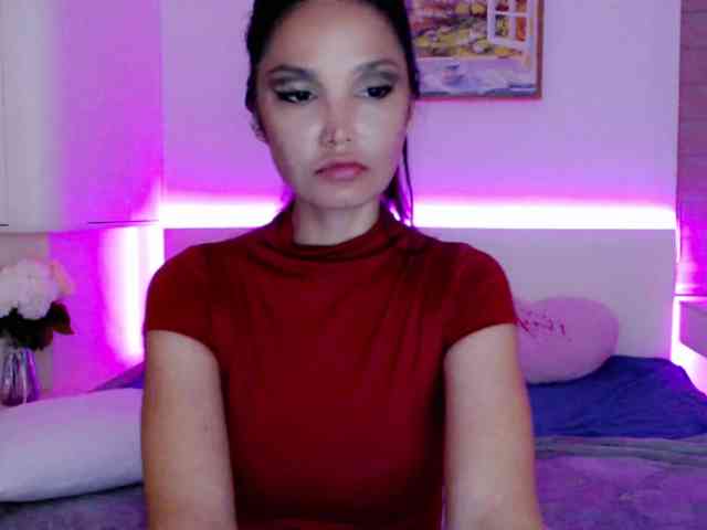 Ohmy-Linda webcam