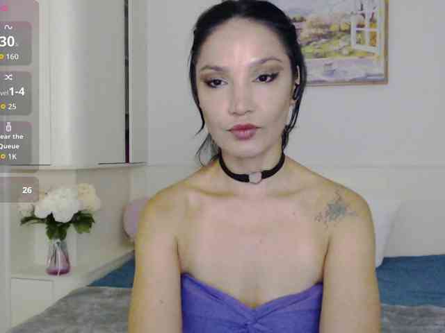 Ohmy-Linda webcam