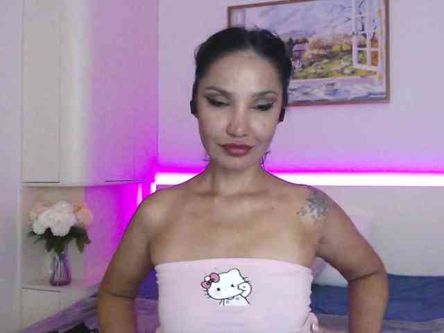 Ohmy-Linda webcam