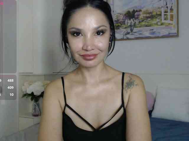 Ohmy-Linda webcam