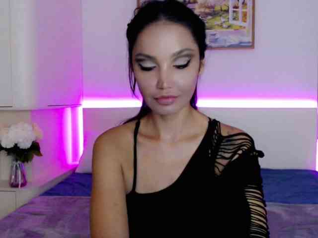 Ohmy-Linda webcam