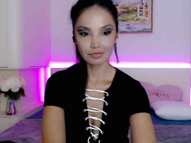 Ohmy-Linda webcam