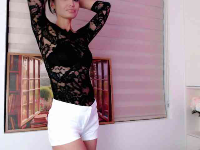 Model: Ohmy-Linda