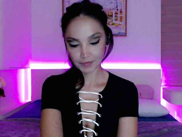 Ohmy-Linda webcam