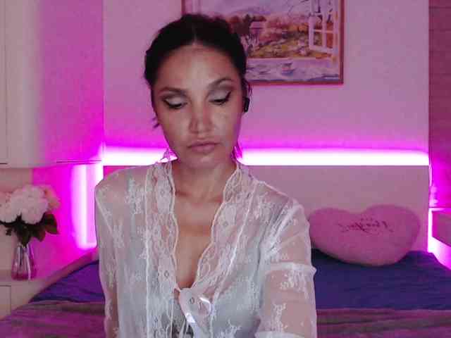 Ohmy-Linda webcam