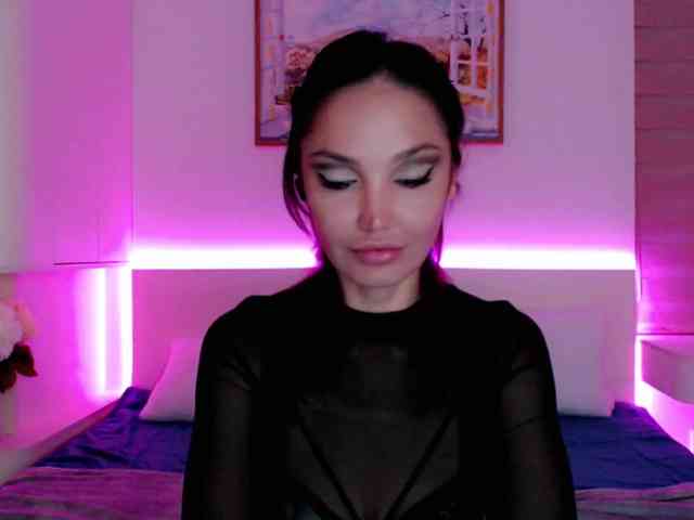 Ohmy-Linda webcam
