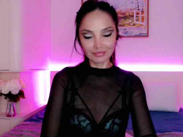 Ohmy-Linda webcam