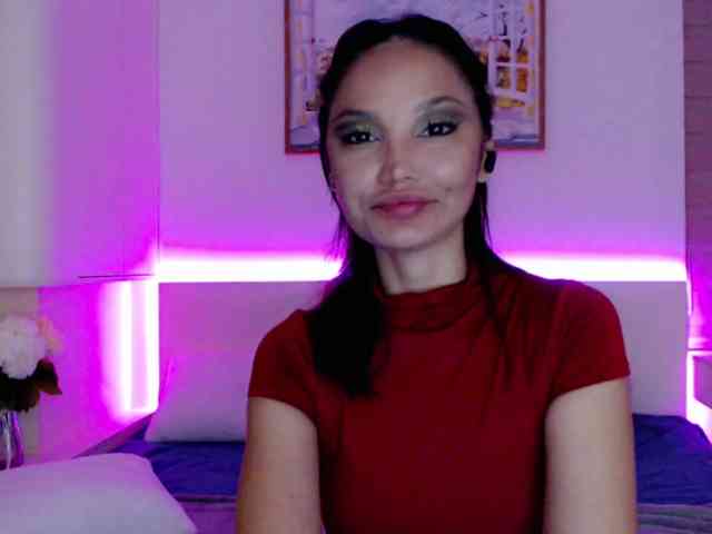 Ohmy-Linda webcam
