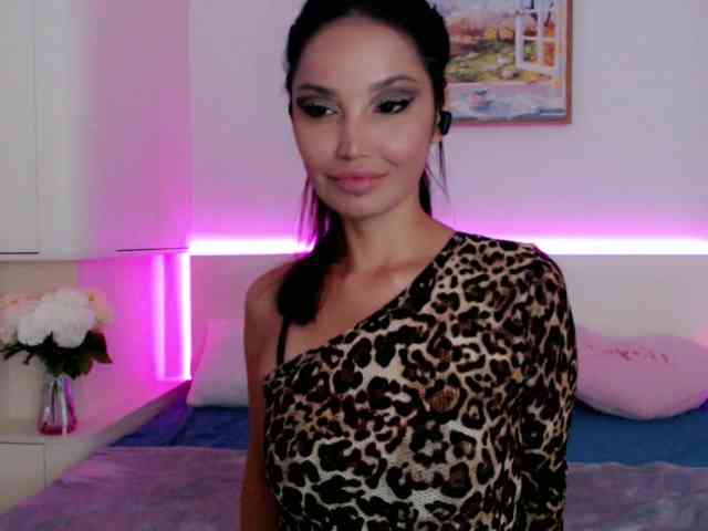 Ohmy-Linda webcam