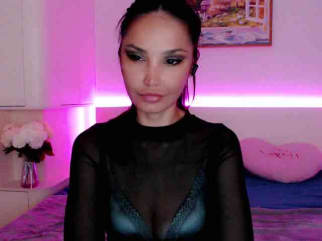 Ohmy-Linda webcam
