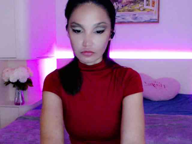 Ohmy-Linda webcam